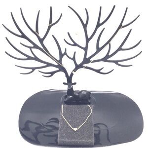 - Fashion jewelry p charm bracelet necklace set.